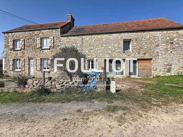 A Vendre Maison en pierres refaite avec goût dans un hameau au calme des Moitiers d'allonne à 5 km de la mer