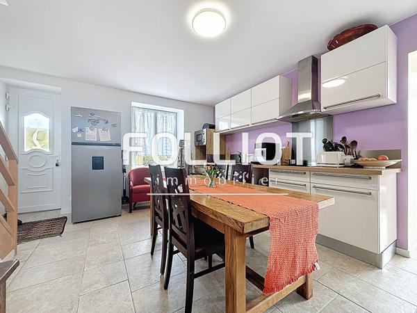 A Vendre Maison en pierres refaite avec goût dans un hameau au calme des Moitiers d'allonne à 5 km de la mer