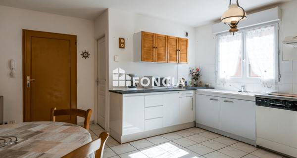 À vendre Appartement 3 pièces 74.26 m² - Firmi 12300