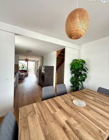 APPARTEMENT T4 Triplex Quartier Port Neuf