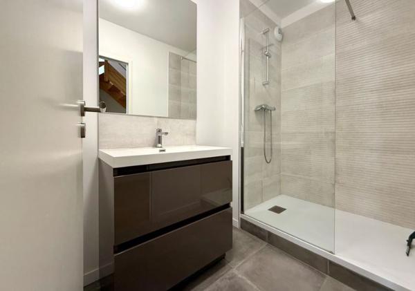 APPARTEMENT T4 Triplex Quartier Port Neuf