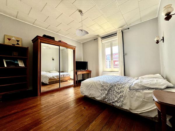 Maison Le Pellerin 6 pièce(s) 119.50 m2 , Le pellerin