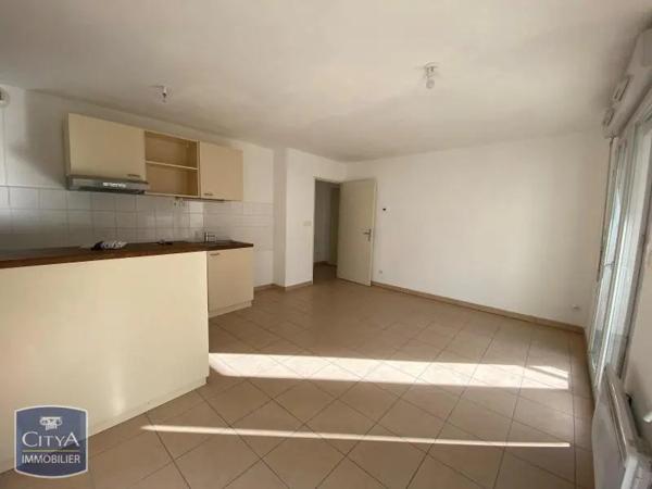 Appartement à louer 2 pièces 42.45m² Saint-Étienne (42100)
