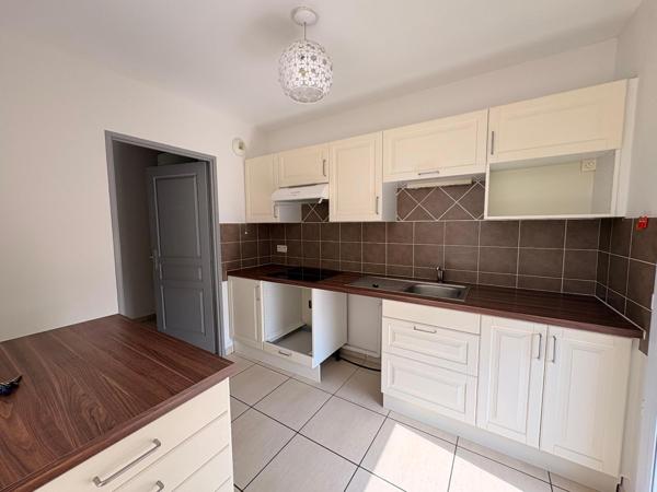 Appartement 3 pièces de 73 m² à Aubenas
