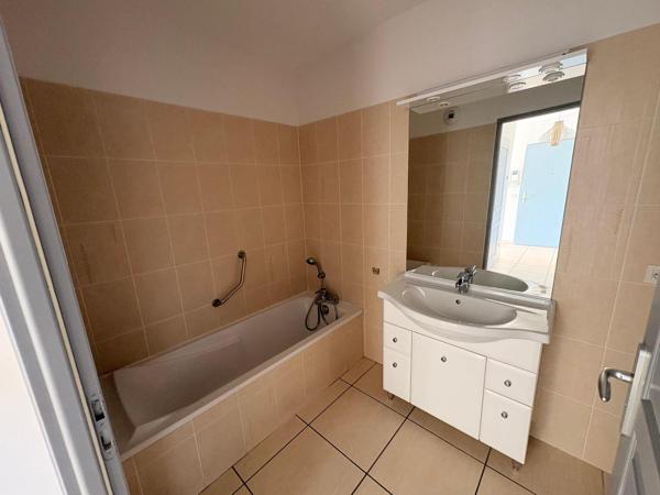 Appartement 3 pièces de 73 m² à Aubenas