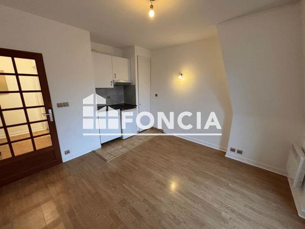 Location Studio 20.7 m² - 3 PASSAGE ALIXIA Bourg La Reine 92340