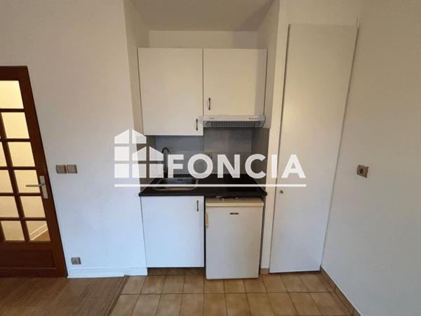Location Studio 20.7 m² - 3 PASSAGE ALIXIA Bourg La Reine 92340