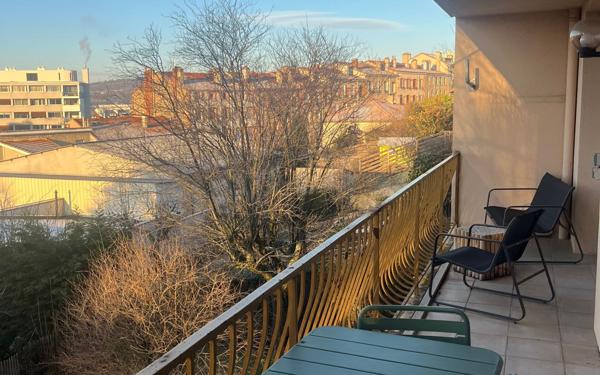 Appartement à louer    3 pièces •  Saint-Étienne