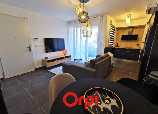 Appartement à louer  3 pièces • 56,65 m2 Sanary-sur-Mer