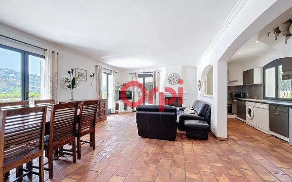 Maison à vendre    6 pièces •  Les Issambres - Roquebrune-sur-Argens