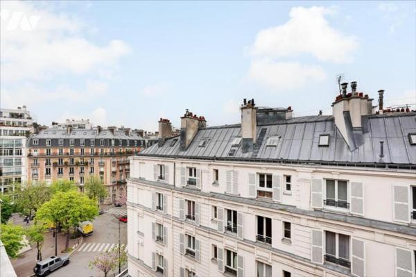 Notaire - Appartement Place Saint-Ferdinand - Exclusivité