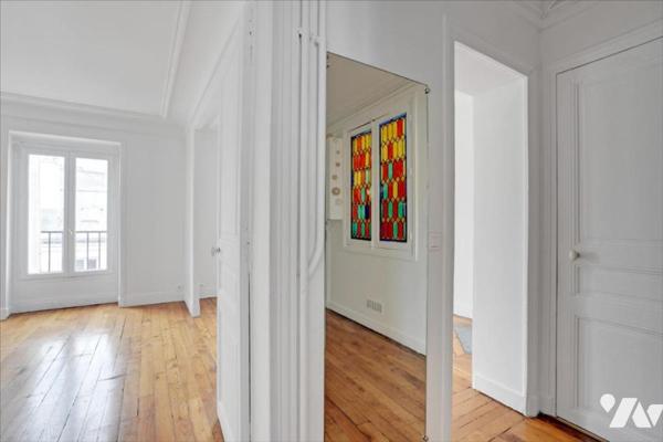 Notaire - Appartement Place Saint-Ferdinand - Exclusivité