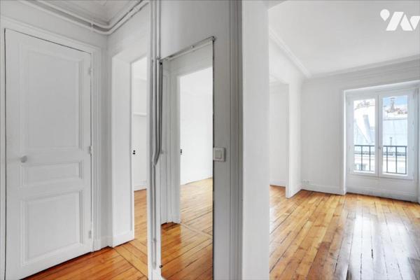 Notaire - Appartement Place Saint-Ferdinand - Exclusivité