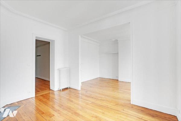 Notaire - Appartement Place Saint-Ferdinand - Exclusivité