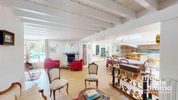 Magnifique maison en pierre sur un parc arboré d'1 hectare