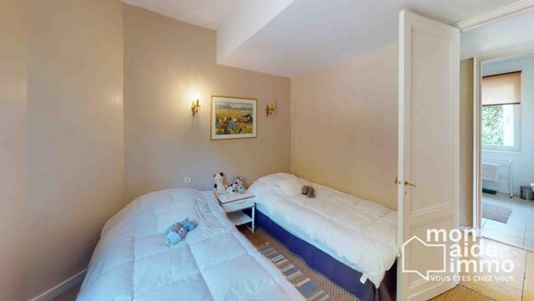 Magnifique maison en pierre sur un parc arboré d'1 hectare