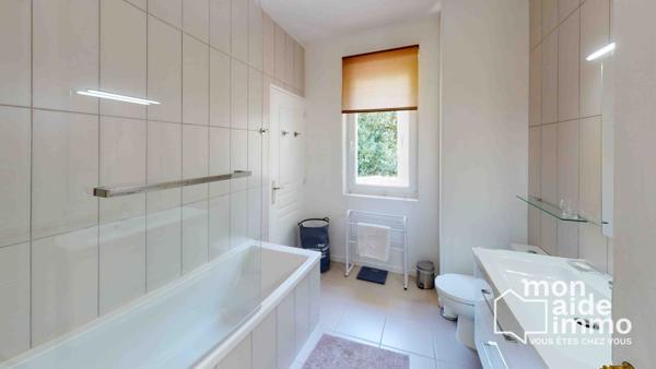 Magnifique maison en pierre sur un parc arboré d'1 hectare