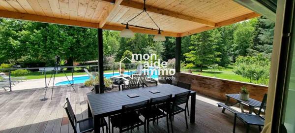 Magnifique maison en pierre sur un parc arboré d'1 hectare