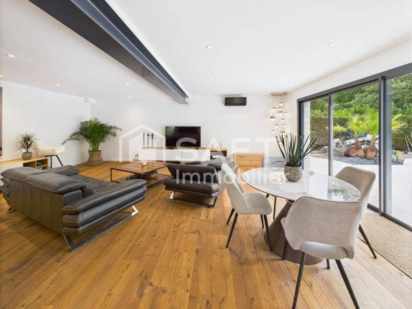 Maison d’exception avec studio indépendant – 260 m²