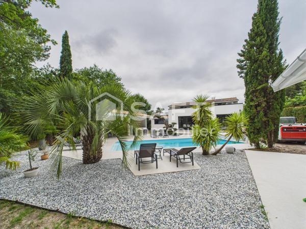 Maison d’exception avec studio indépendant – 260 m²