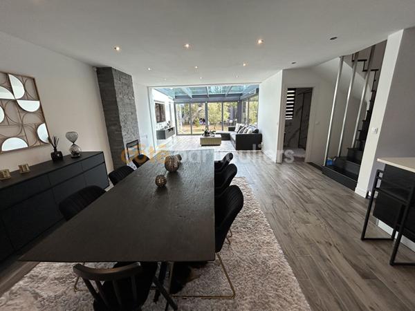 Vente
                Maison145 m² - 7 Pièces -
                    SAVIGNY SUR ORGE (91600)