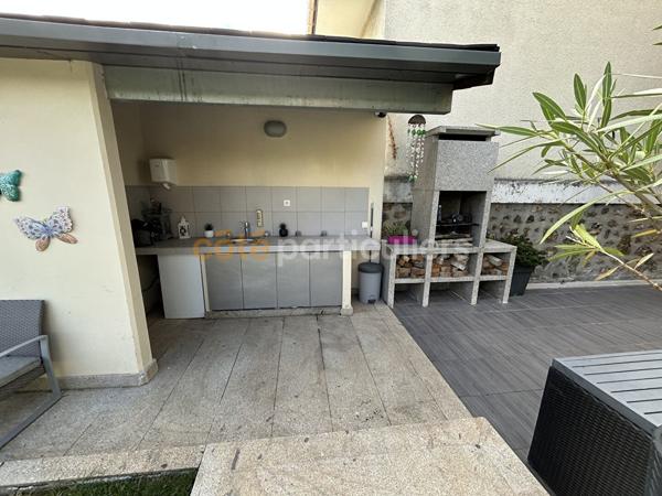 Vente
                Maison145 m² - 7 Pièces -
                    SAVIGNY SUR ORGE (91600)