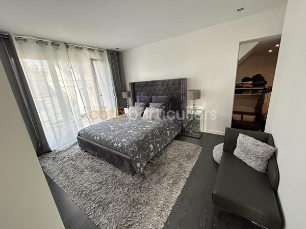 Vente
                Maison145 m² - 7 Pièces -
                    SAVIGNY SUR ORGE (91600)