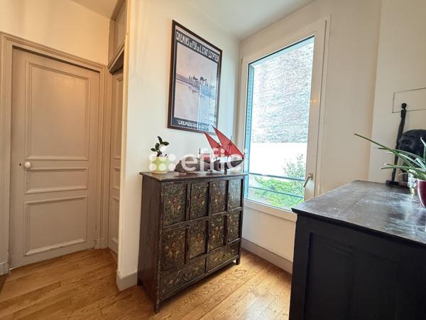 Maison
         6 pièces
        - 138 m² Bien prestige 1 156 000 € *