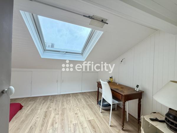 Maison
         6 pièces
        - 138 m² Bien prestige 1 156 000 € *