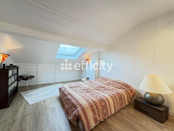 Maison
         6 pièces
        - 138 m² Bien prestige 1 156 000 € *