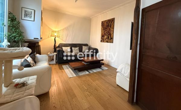 Maison
         6 pièces
        - 138 m² Bien prestige 1 156 000 € *