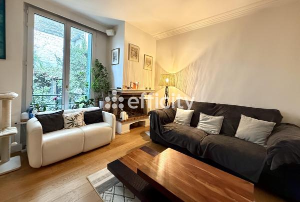 Maison
         6 pièces
        - 138 m² Bien prestige 1 156 000 € *