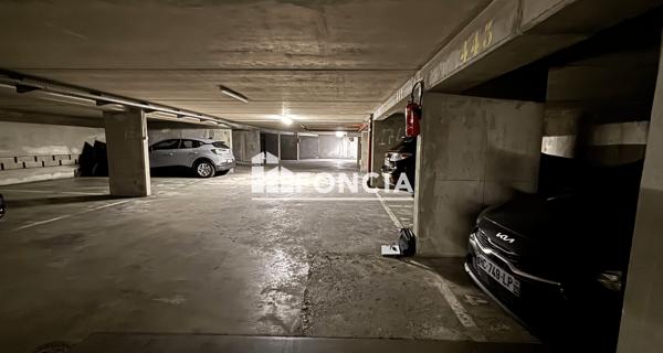 À vendre Parking 12.5 m² - Paris 75019