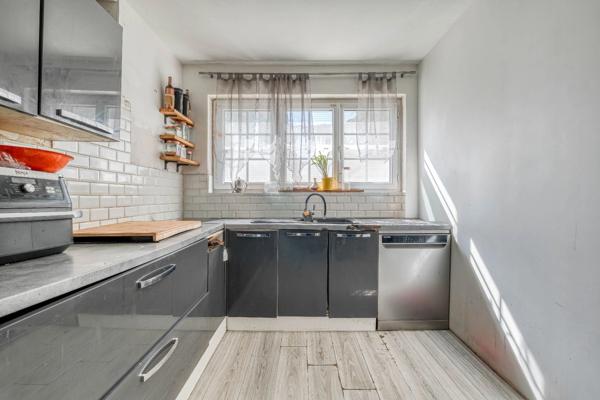 Christophe Michaudelle – EXCLUSIVITE CAPIFRANCE - vous propose à MEAUX proche de toutes commodités à pied : maison - 6 pièces - 121 m² - 4 chambres (dont 2 au RDC et 1 suite parentale) - 2 pièces d'ea