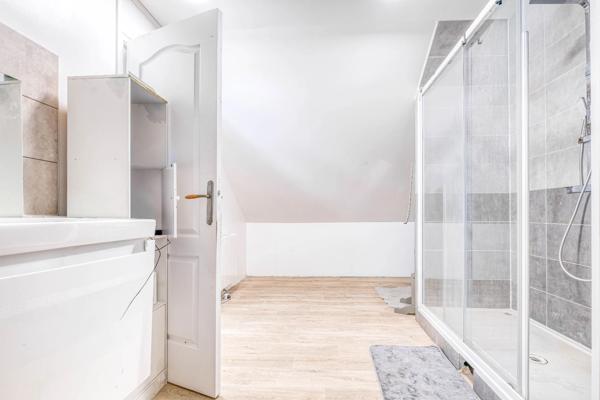 Christophe Michaudelle – EXCLUSIVITE CAPIFRANCE - vous propose à MEAUX proche de toutes commodités à pied : maison - 6 pièces - 121 m² - 4 chambres (dont 2 au RDC et 1 suite parentale) - 2 pièces d'ea