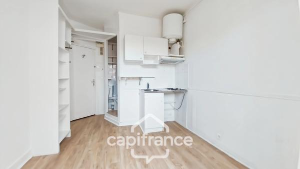 A vendre Montreuil -Studio 12m2-2ème et dernier étage-5 mn à pied métro L9 Croix de Chavaux - 12 mn RER A Vincennes