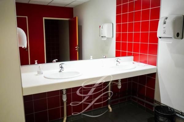 Location - BUREAUX 178 m 2