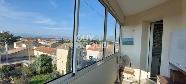 Carpentras, Appartement de 87 m² - Dernier étage avec ascenseur - Terrasse - Stationnement privatif