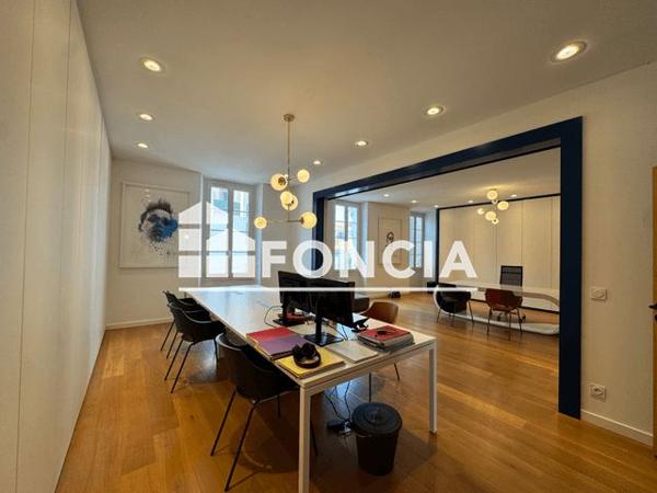 À vendre Local commercial 97.34 m² - Hyères 83400