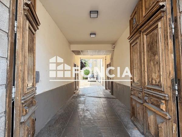 À vendre Local commercial 97.34 m² - Hyères 83400