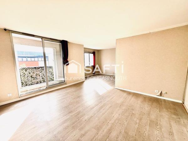 Appartement 4 pièces - 77 m² - Balcon et parking