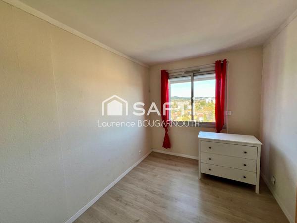 Appartement 4 pièces - 77 m² - Balcon et parking