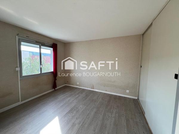 Appartement 4 pièces - 77 m² - Balcon et parking