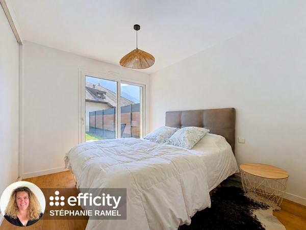 Maison
         6 pièces
        - 170 m² 505 000 € *