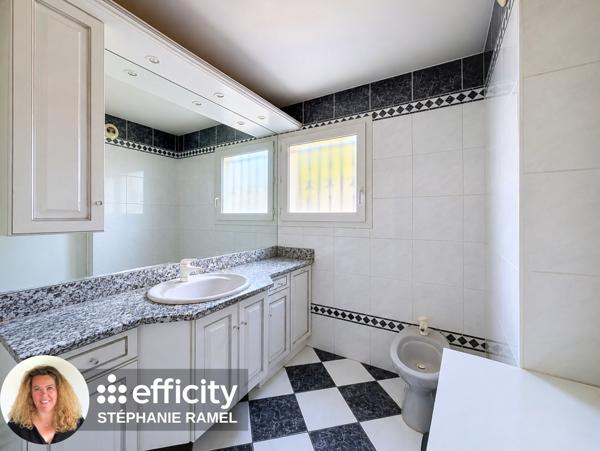 Maison
         6 pièces
        - 170 m² 505 000 € *