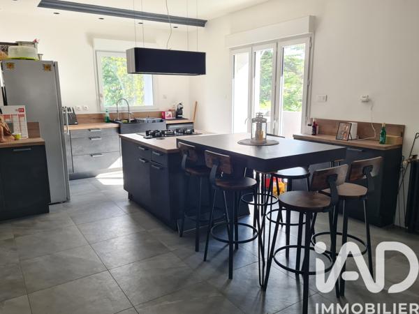 Maison à vendre 9 pièces 370 m² Savasse