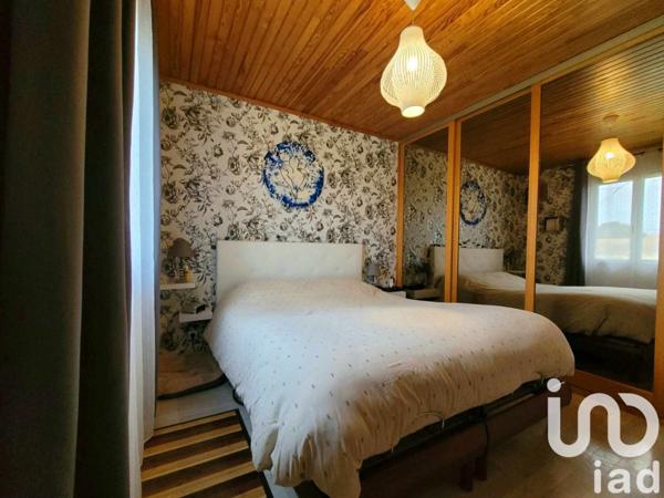 Maison traditionnelle 5 pièces de 155 m² à Scorbé-Clairvaux (86140)