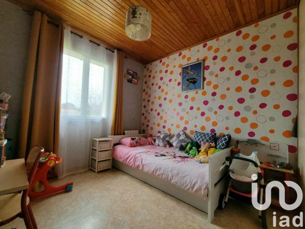 Maison traditionnelle 5 pièces de 155 m² à Scorbé-Clairvaux (86140)