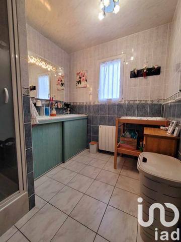 Maison traditionnelle 5 pièces de 155 m² à Scorbé-Clairvaux (86140)