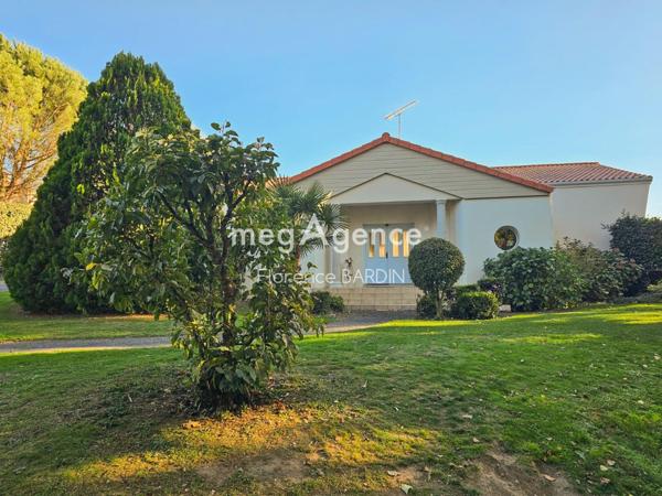 Maison à CHOLET, 49300 - 7 pièces 193m²